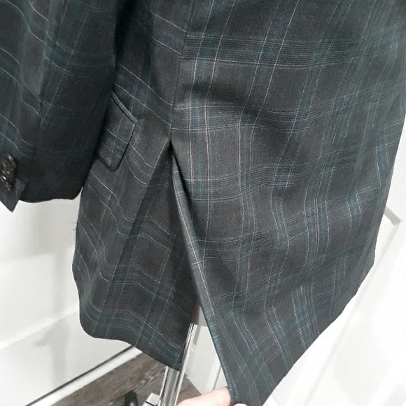 Ted Baker London grey wool sportcoat with turquoise stripes. Purple lining. 36R